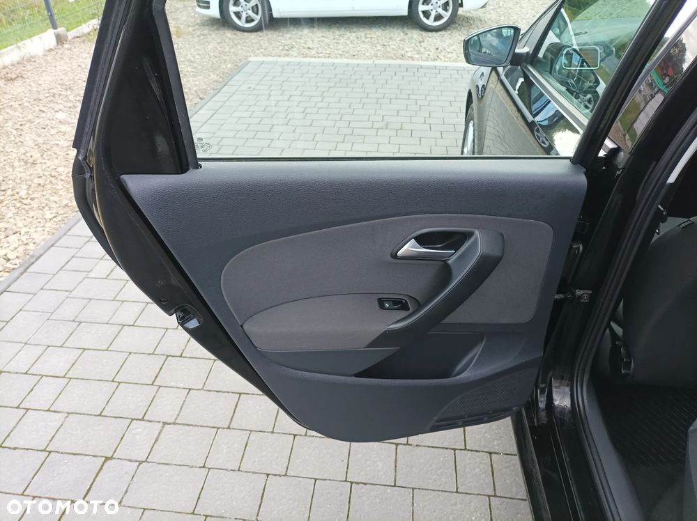 Volkswagen Polo 1.4 Highline - 18
