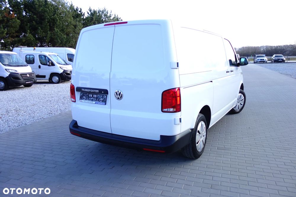 Volkswagen Transporter  T6 Automat 2.0 TDI 150 KM  L1H1 Klima Webasto - 3