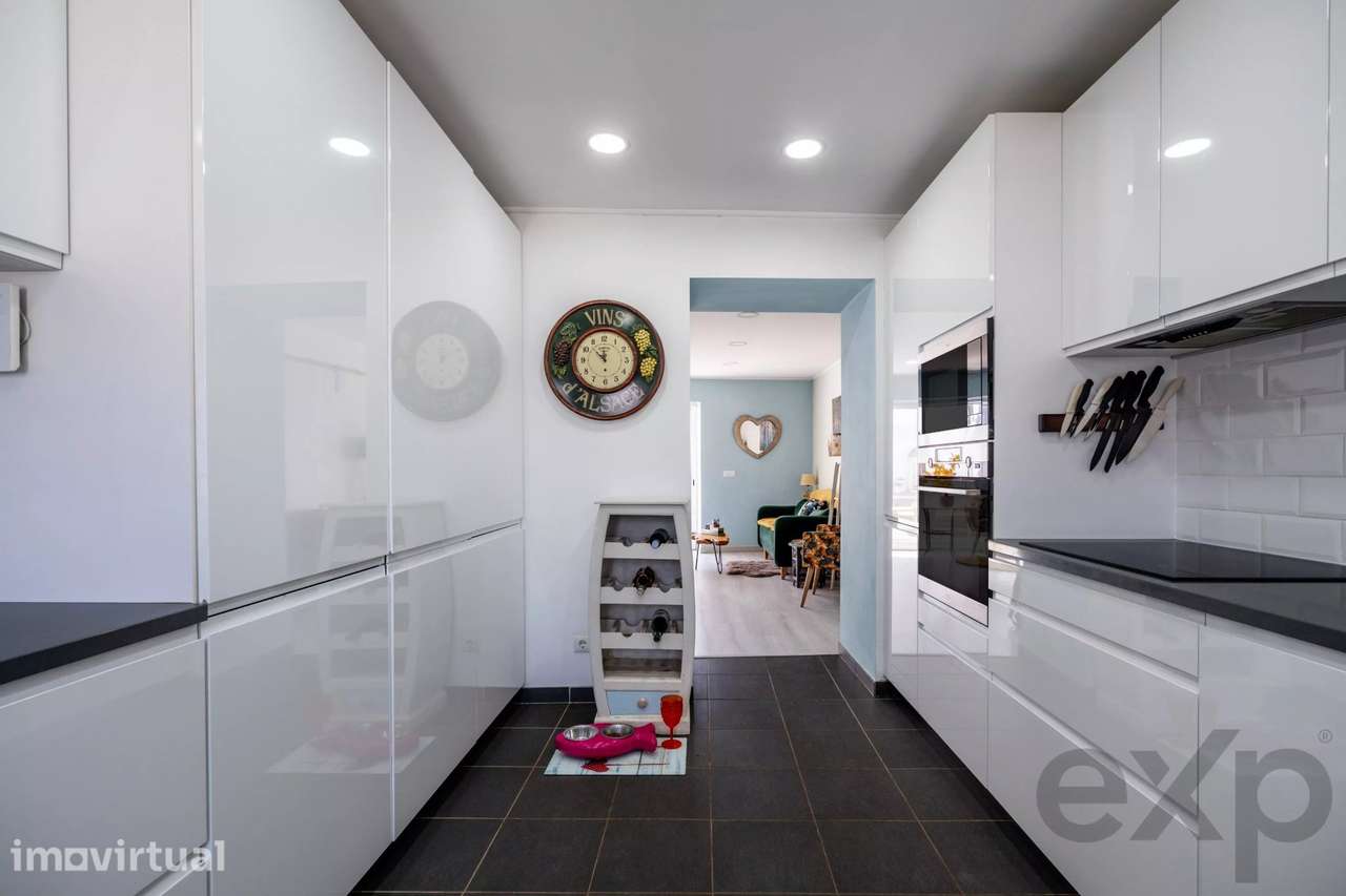 Hermosa casa de 2 quartos renovada com jardim paisagístico e cabana de - Grande imagem: 5/35