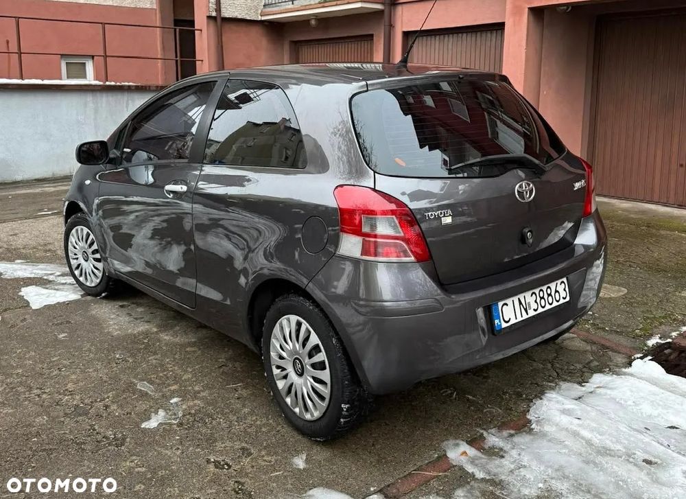 Toyota Yaris 1.33 Prestige - 7