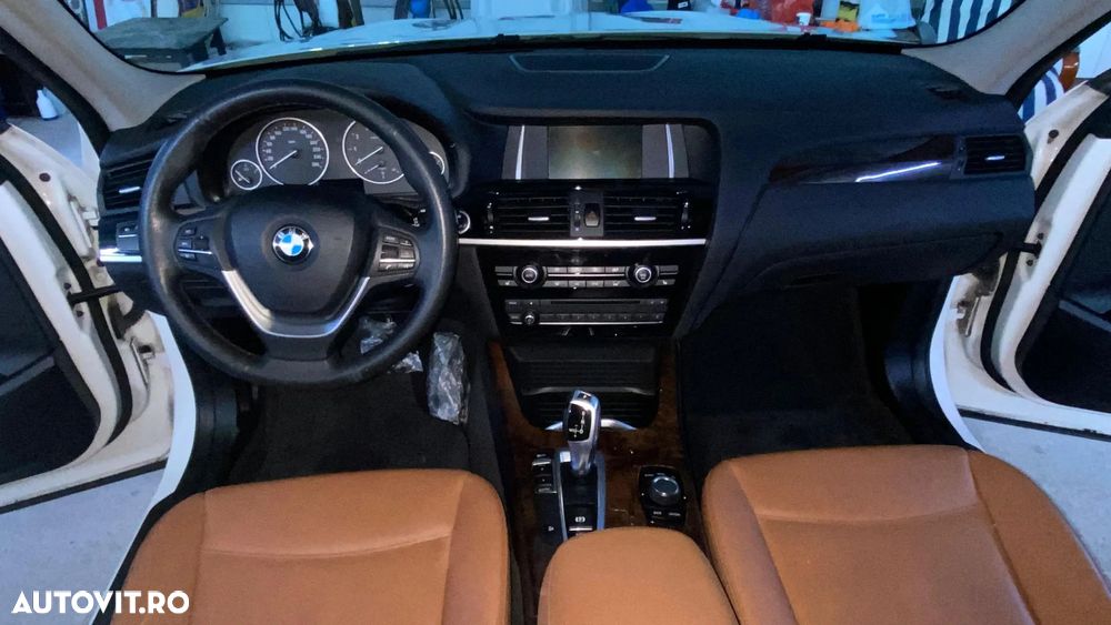 BMW X3 xDrive28i Aut. Advantage - 9