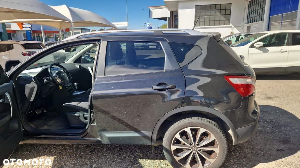 Nissan Qashqai - 2