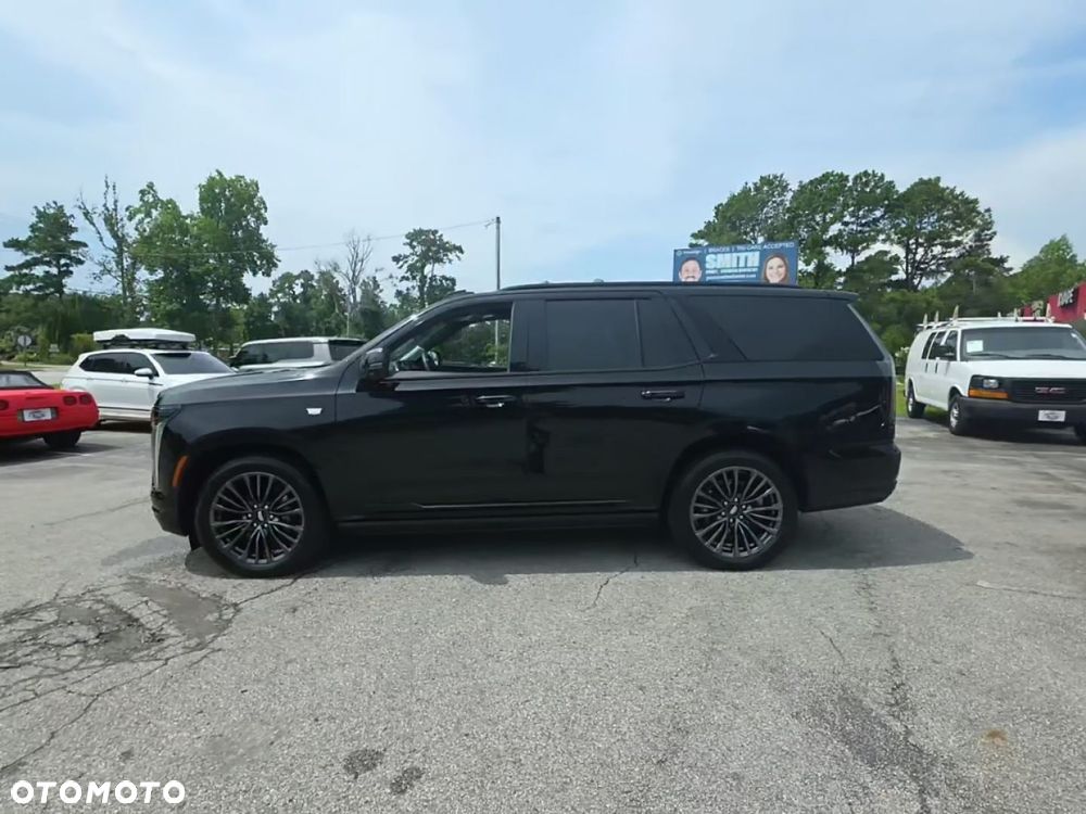 Cadillac Escalade - 7