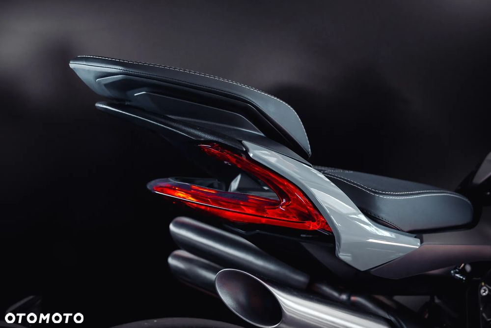 MV AGUSTA Brutale - 11