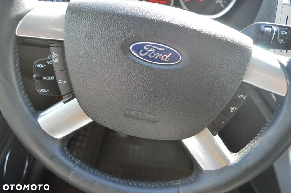 Ford Kuga 2.0 TDCi 4WD Titanium - 16