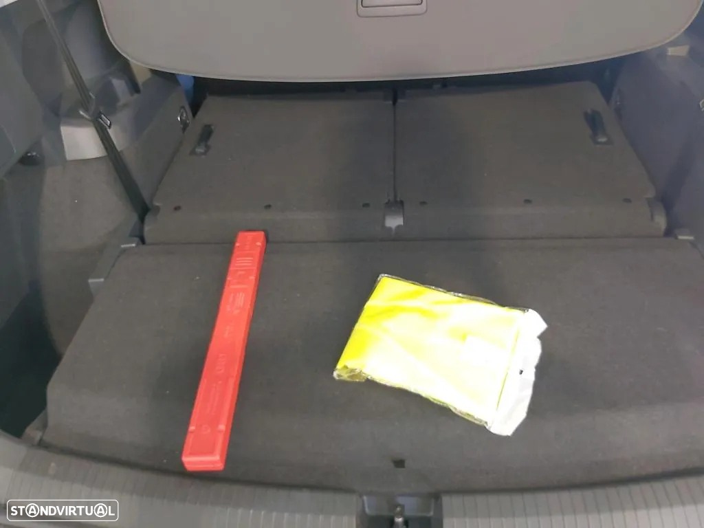 VW Tiguan Allspace 2.0 TDI Confortline DSG - 11