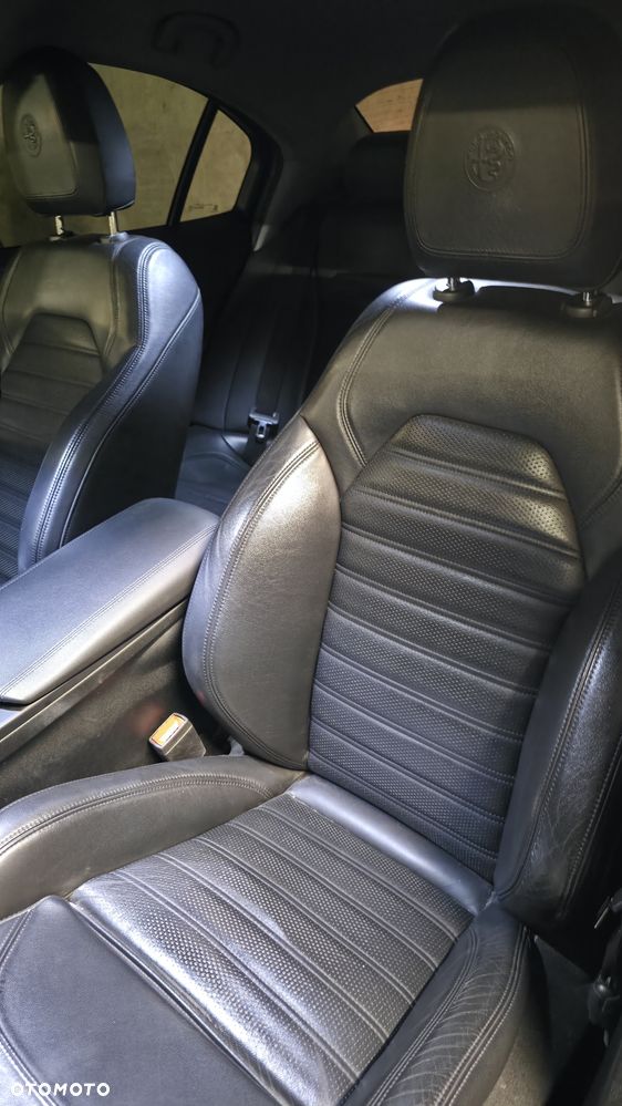 Alfa Romeo Giulia 2.0 Turbo Veloce Q4 - 15
