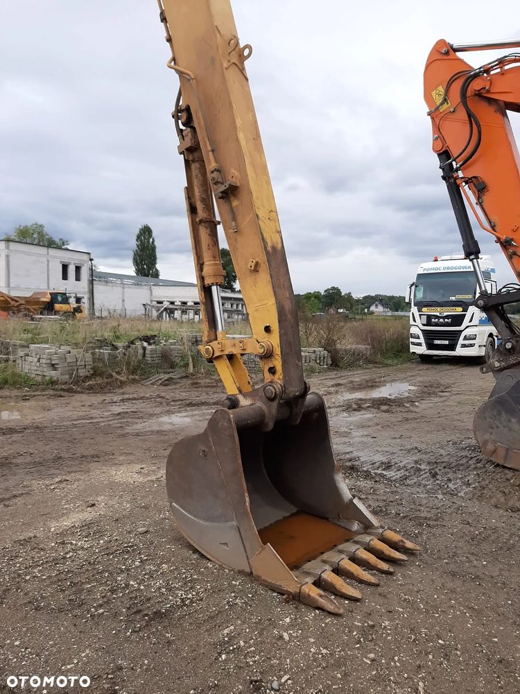 Komatsu PC240LC-10 - 2