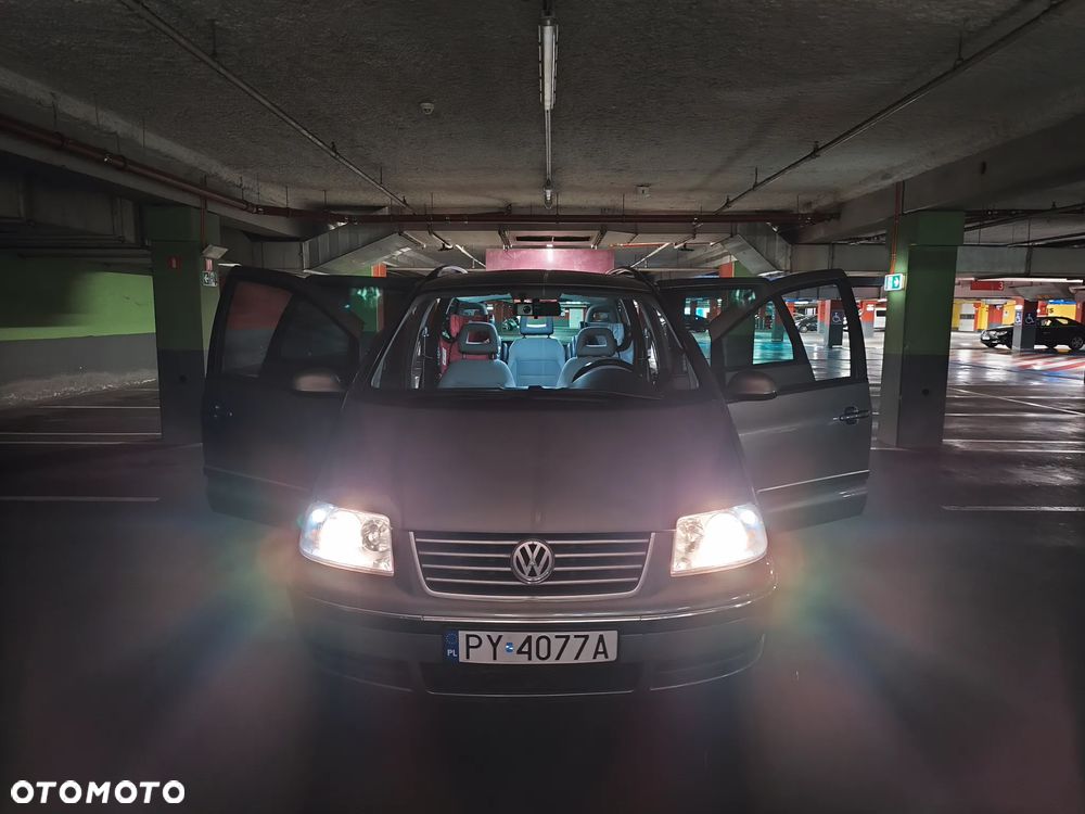 Volkswagen Sharan 1.9 TDI Automatik Exclusive Edition - 33