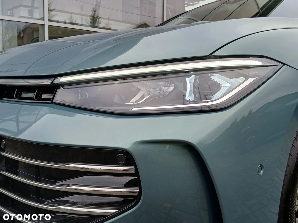 Volkswagen Passat Variant 2.0 TDI SCR Elegance DSG - 32