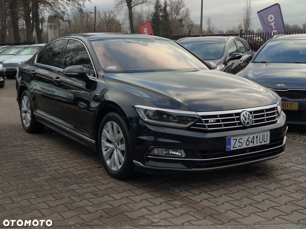 Volkswagen Passat - 1