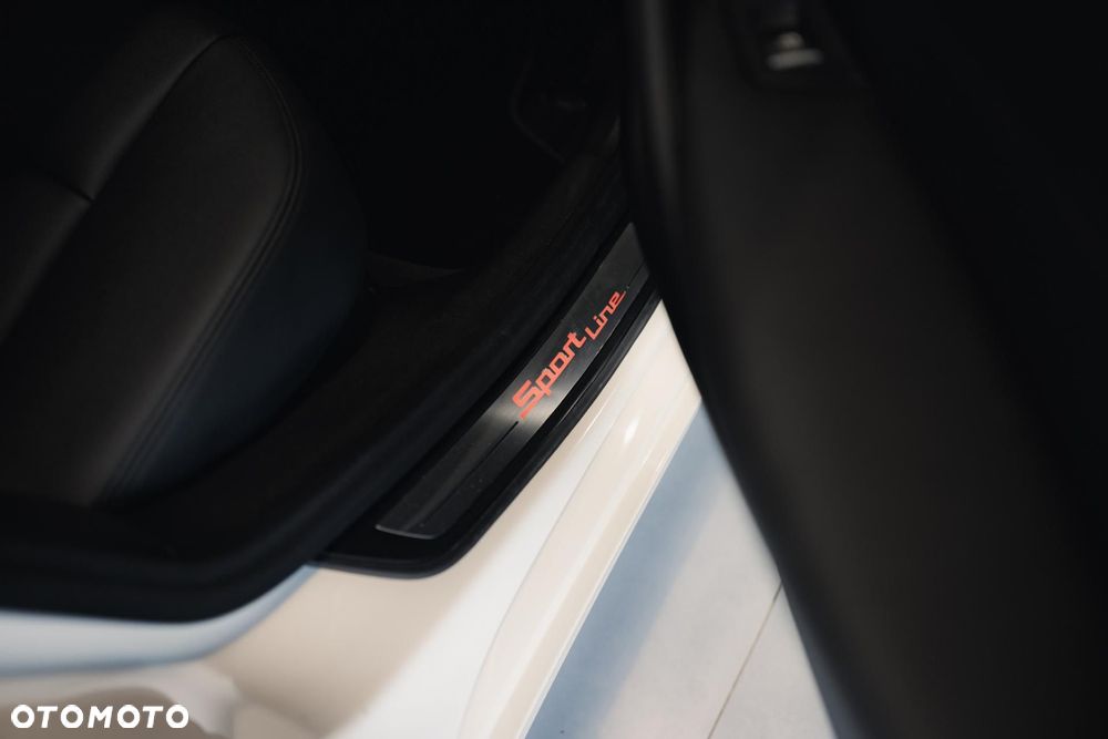 BMW Seria 5 530i Sport Line sport - 36