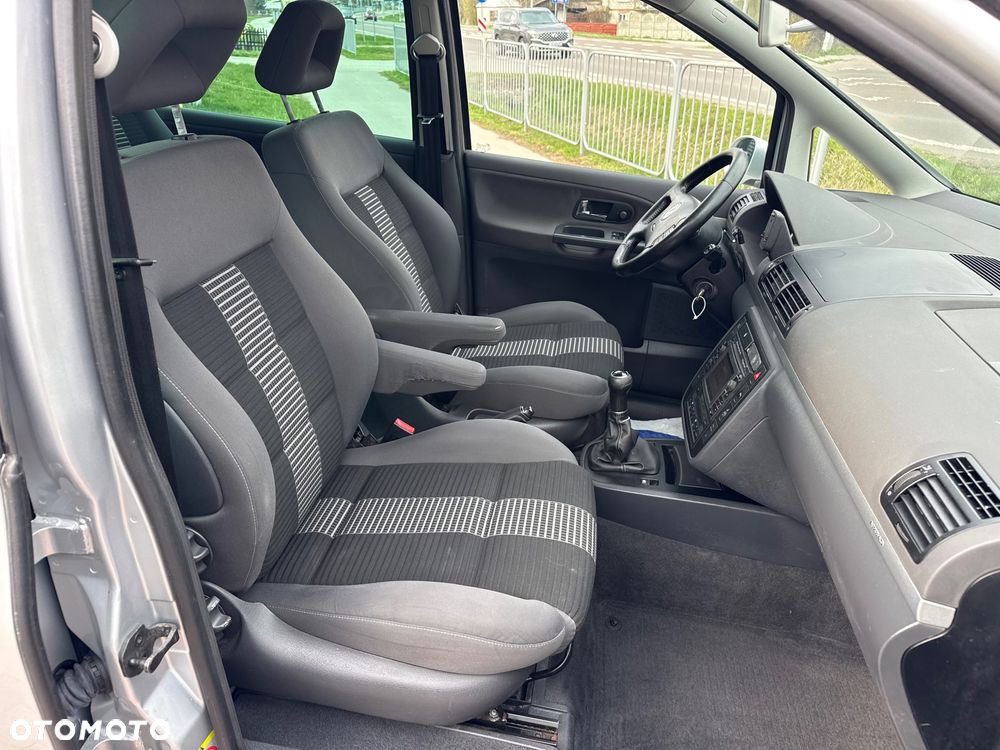 Volkswagen Sharan 1.8 5V Turbo Sportline - 24