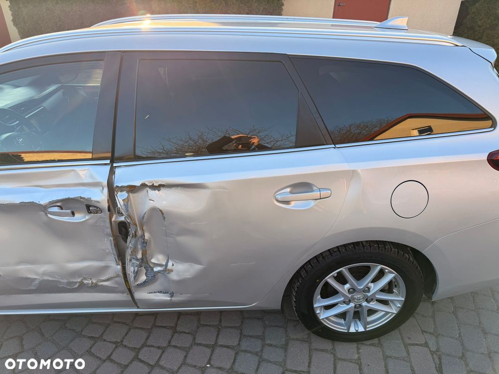 Toyota Auris Hybrid 135 Prestige - 10