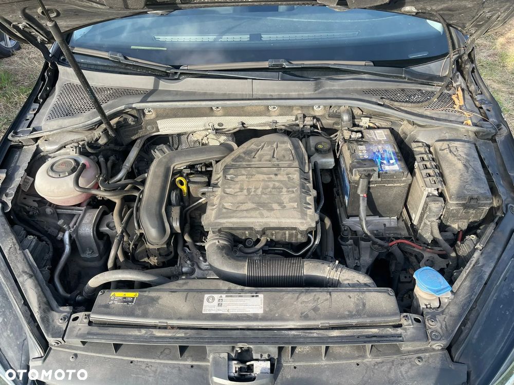 Volkswagen Golf - 18