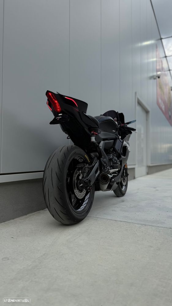 Yamaha R R7 - 4