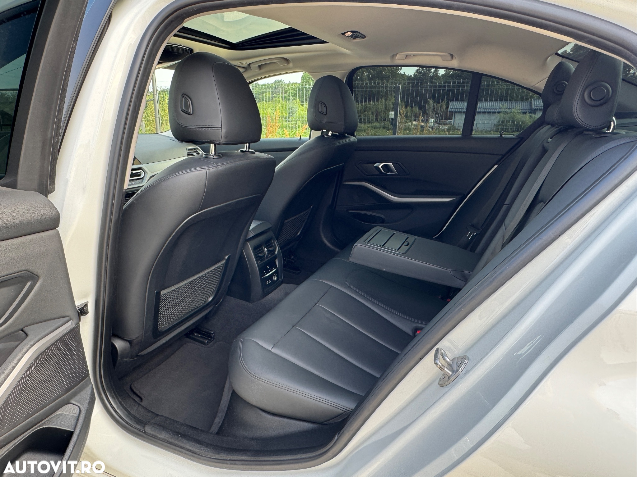 BMW Seria 3 320i GT Aut. Luxury Line - 7