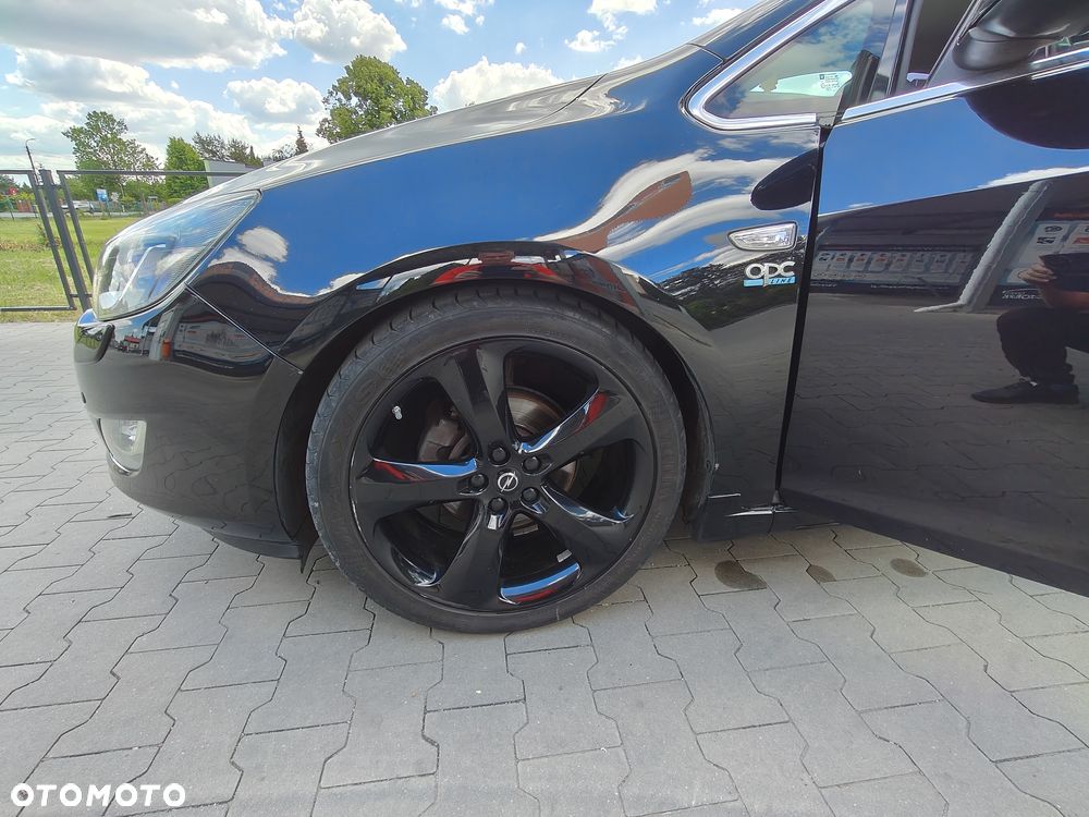 Opel Astra 1.4 Turbo Cosmo - 22