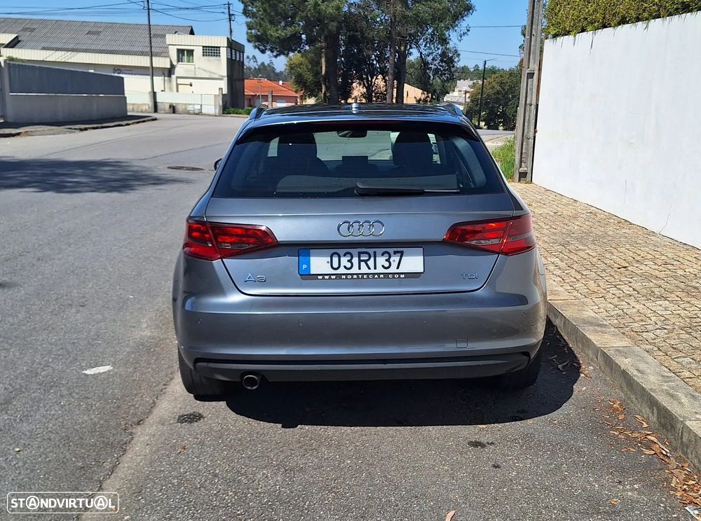 Audi A3 Sportback 1.6 TDI Attraction - 4