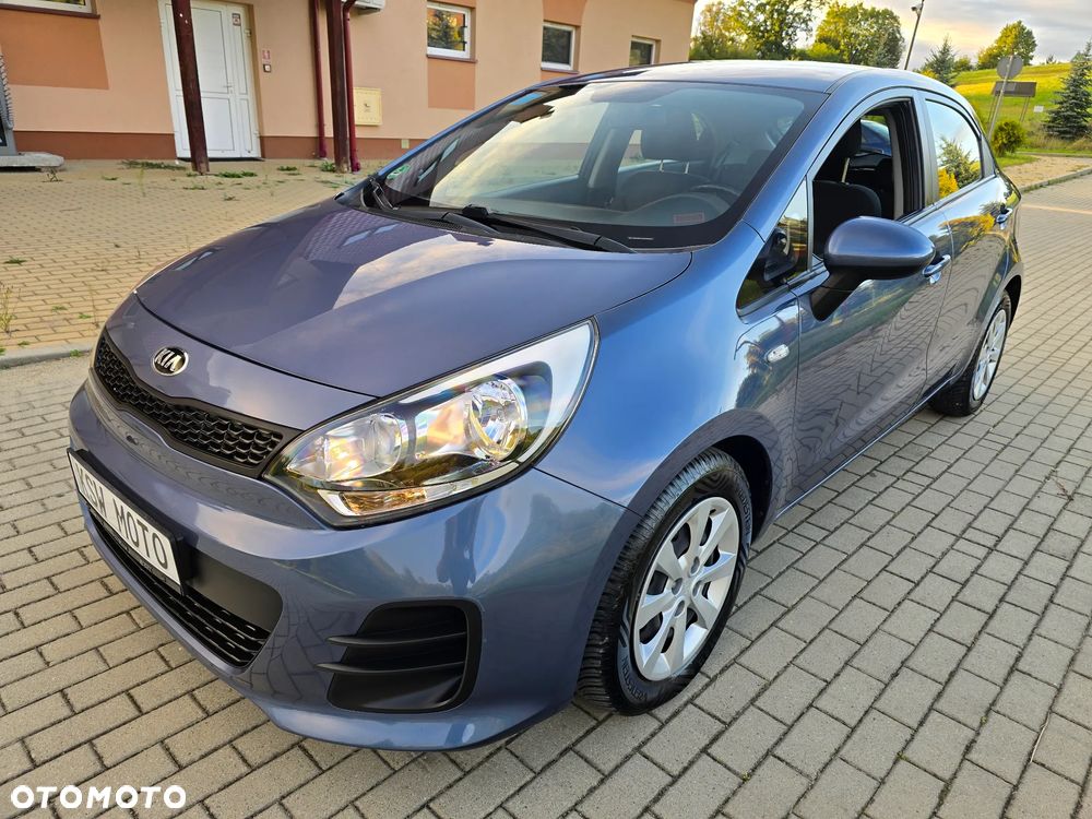 Kia Rio 1.2 Fifa World Cup Edition - 11