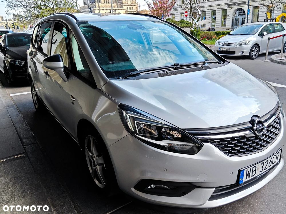 Opel Zafira 1.4 T Cosmo - 25