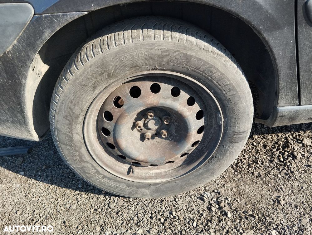 Dezmembrari  Citroen C8 (EA, EB)  2002  > 0000 2.0 HDi Motorina - 6