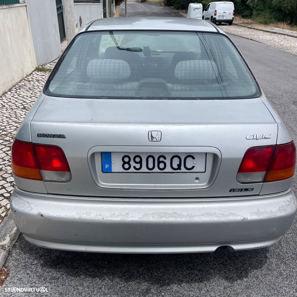 Honda Civic 1.5i LS - 10