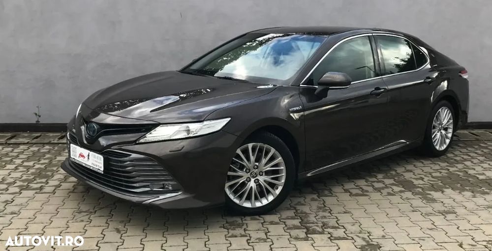 Toyota Camry 2.5 Hybrid Dynamic - 1