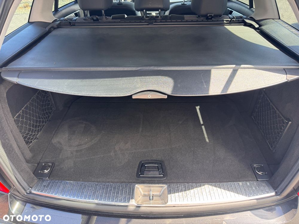 Mercedes-Benz Klasa C 180 Kompressor BlueEFFICIENCY Avantgarde - 41