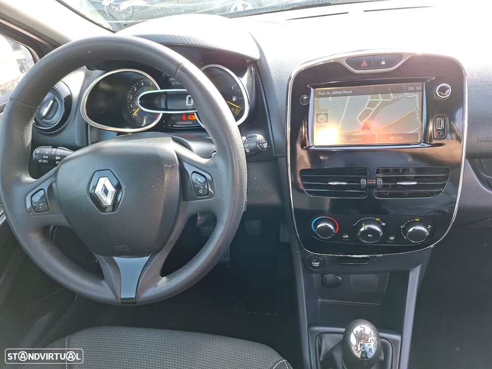 Renault Clio - 12