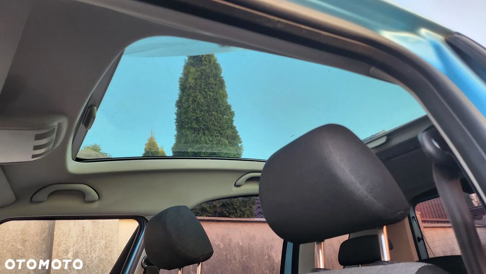 Skoda Roomster 1.2 TSI Active PLUS EDITION - 9