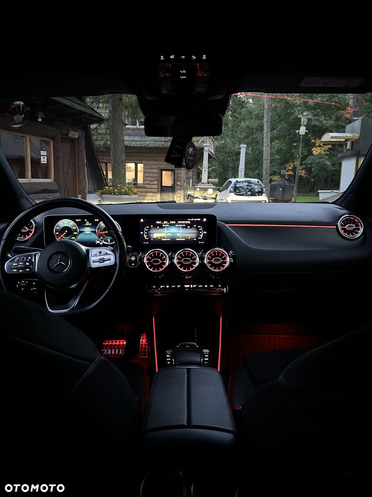 Mercedes-Benz GLA 200 d - 20