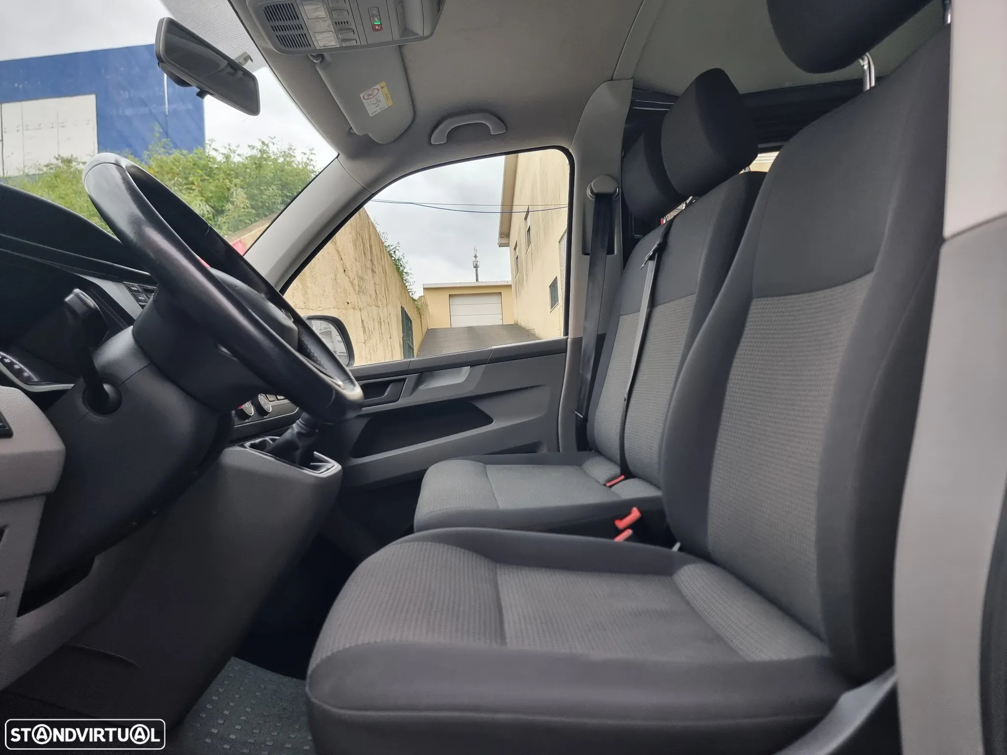 VW Transporter 2.0 TDI Extra AC - 11