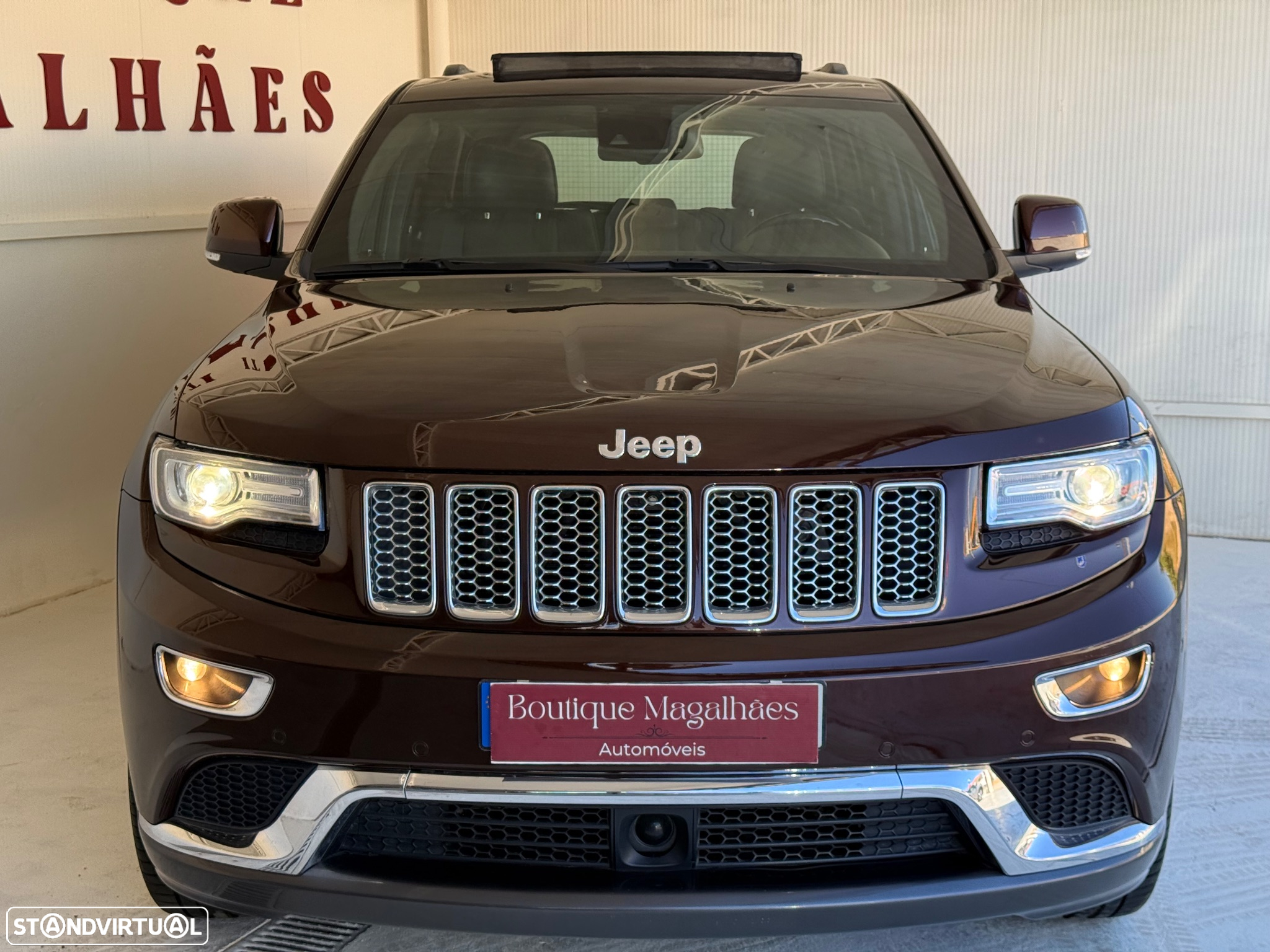 Jeep Grand Cherokee 5.7 V8 HEMI 4WD Auto Summit - 11