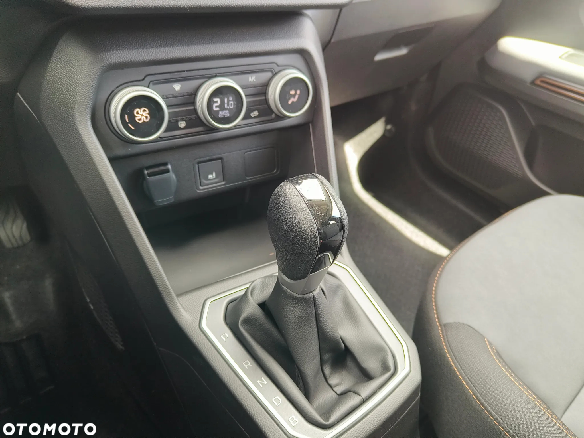 Dacia Jogger 1.6 Full Hybrid 140 Extreme MMT - 16