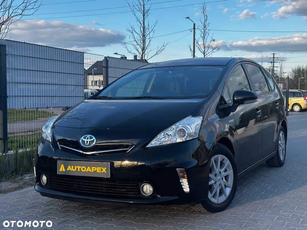 Toyota Prius+ (Hybrid) - 1