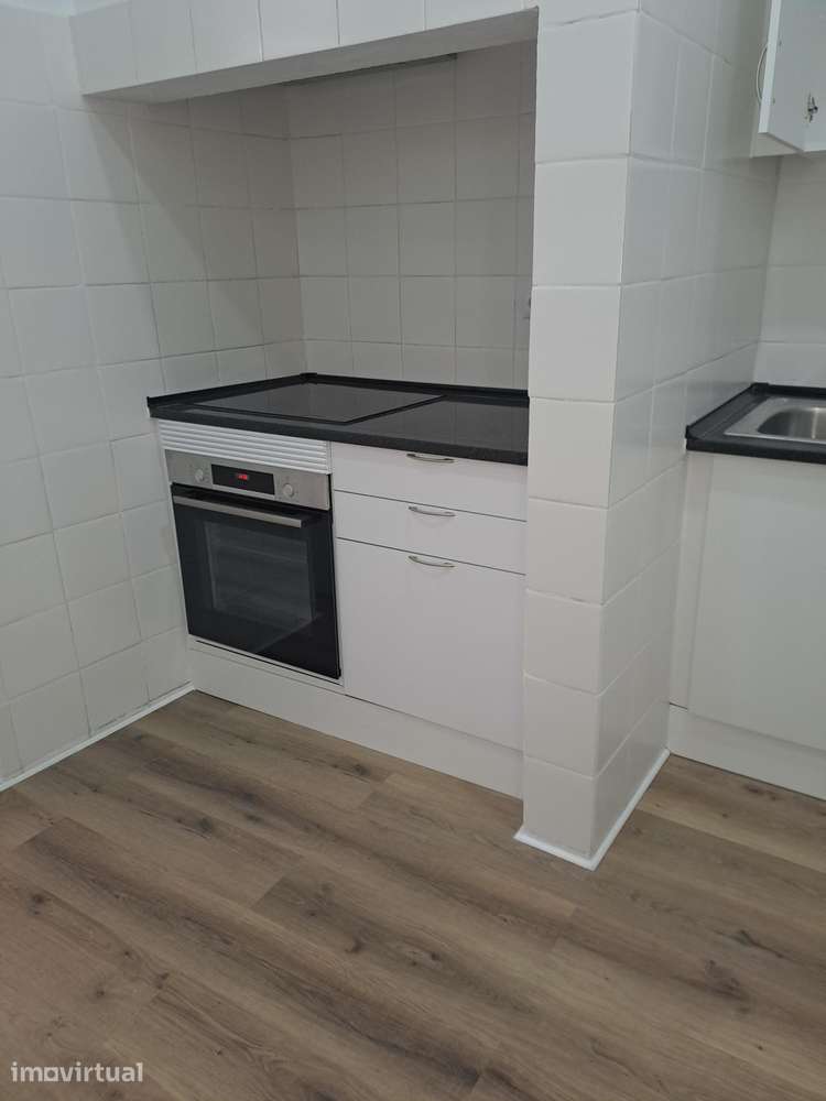 T3 Ao Marquês de Pombal, remodelado, rua Rodrigues Sampaio - Grande imagem: 4/14