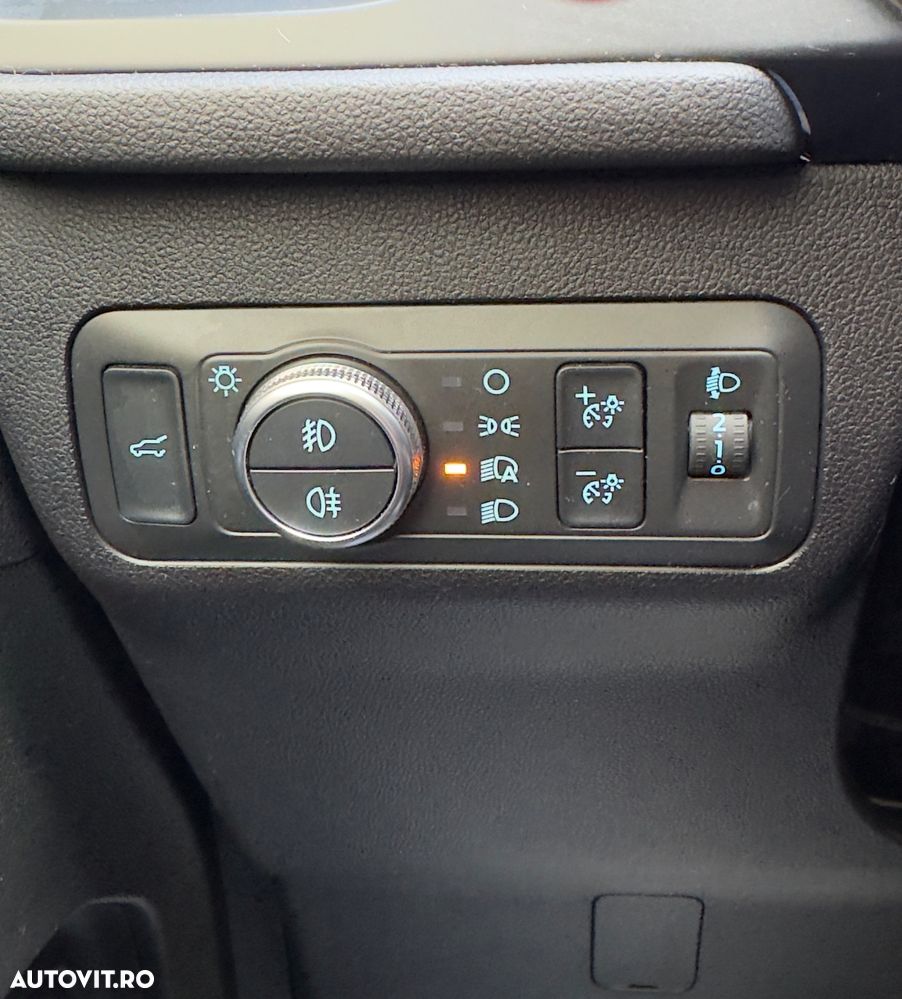 Ford Kuga 2.5 Duratec FHEV 4x4 ST-LINE X - 17