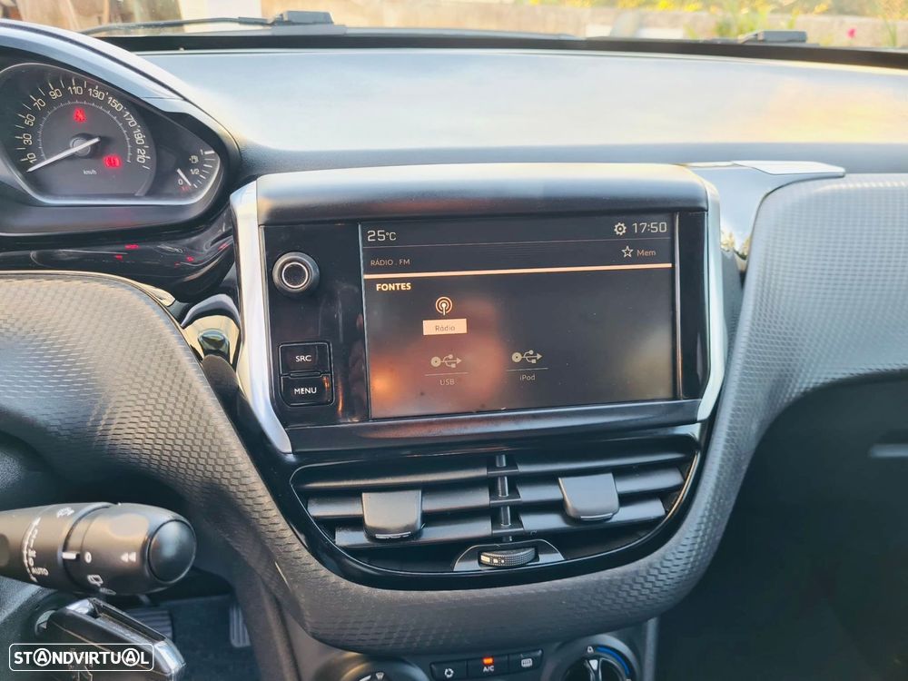 Peugeot 2008 1.2 PureTech Style - 18