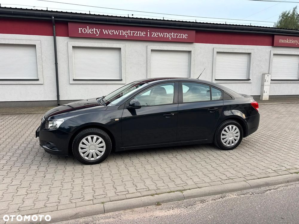 Chevrolet Cruze - 25
