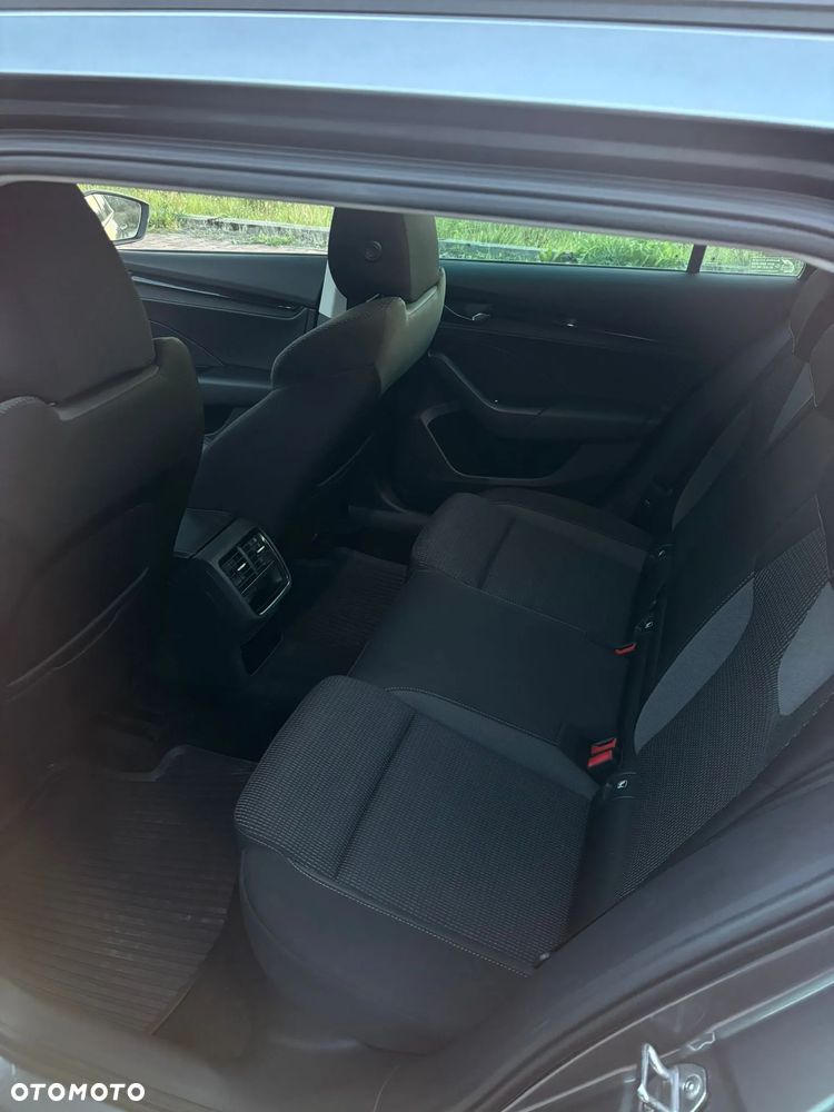 Skoda Octavia 2.0 TDI Active - 19