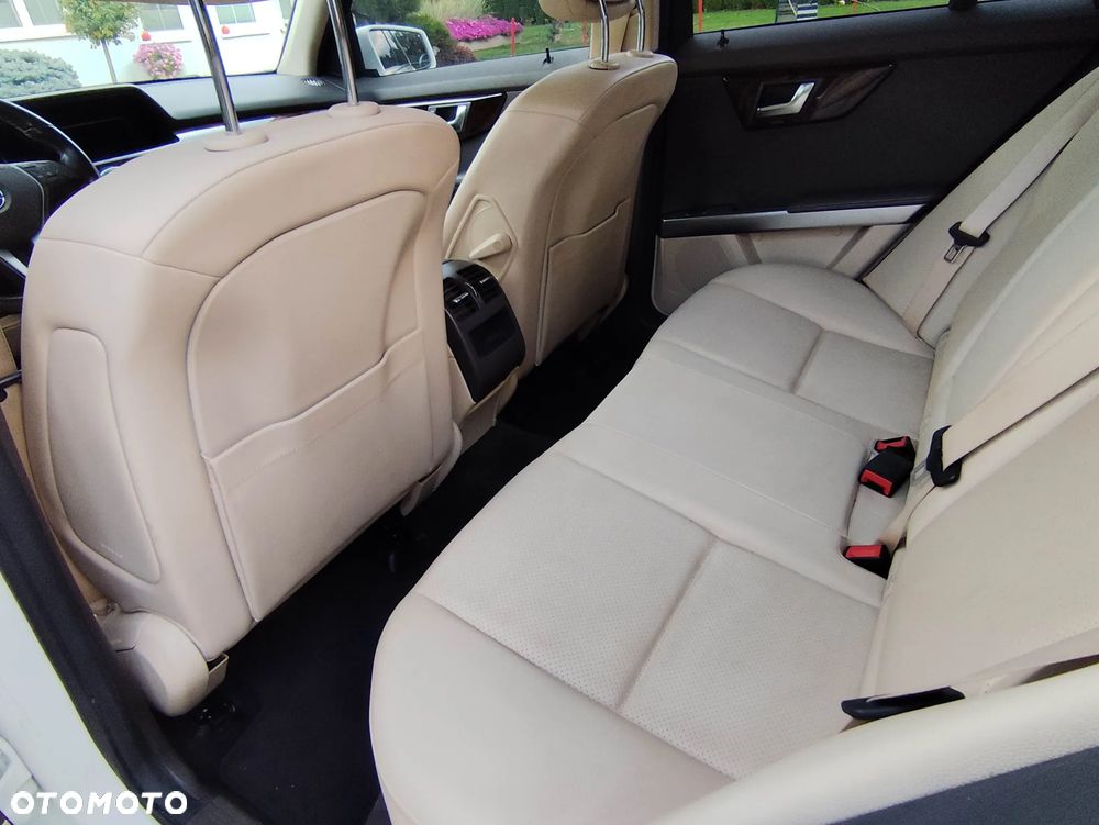 Mercedes-Benz GLK 350 4Matic (BlueEFFICIENCY) 7G-TRONIC - 17