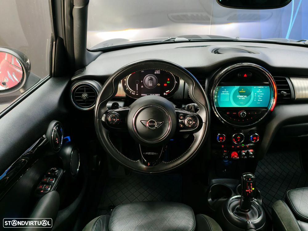 MINI 5 Portas Cooper SD Auto Desportiva - 2