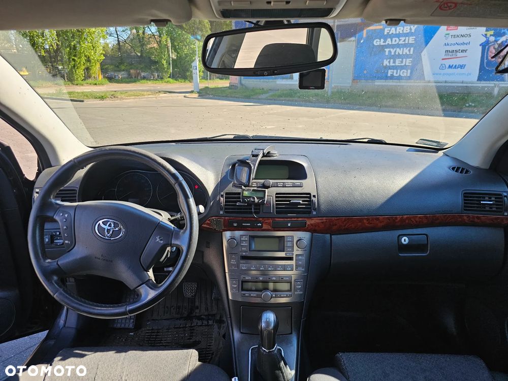 Toyota Avensis 1.8 VVT-i Sol - 14