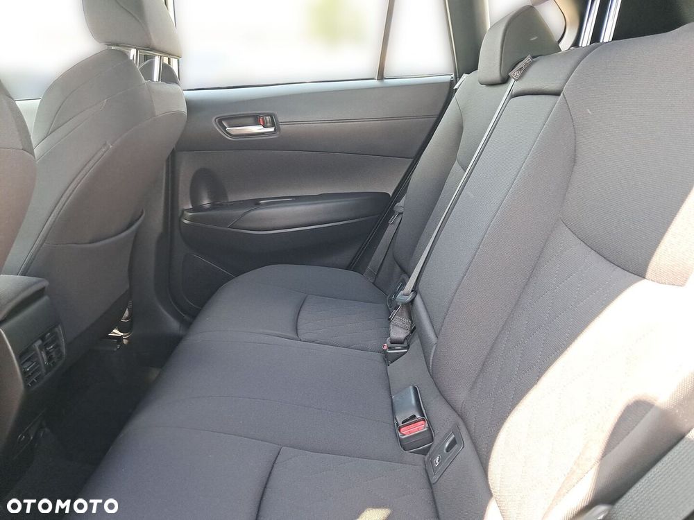 Toyota Corolla Cross - 13