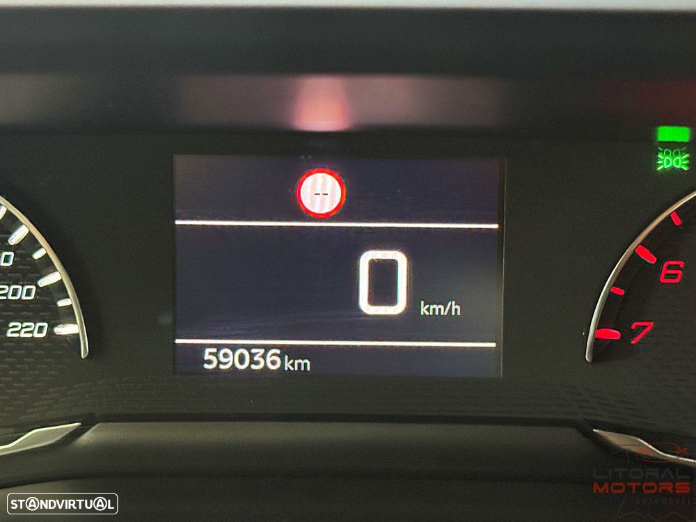 Peugeot 2008 1.2 PureTech Allure - 26