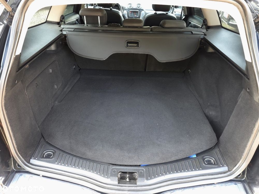 Ford Mondeo 2.0 TDCi Titanium - 37