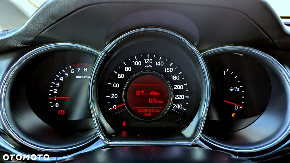 Kia Ceed 1.6 GDI ISG Dream-Team Edition - 36