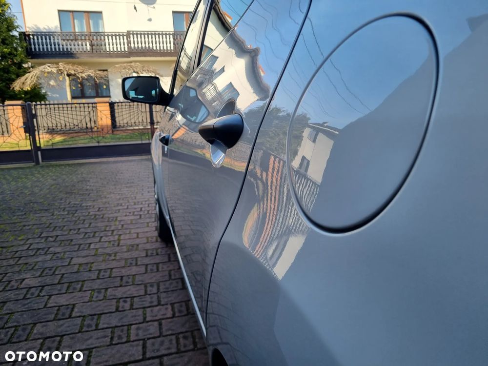 Hyundai ix20 1.4 blue Comfort - 13