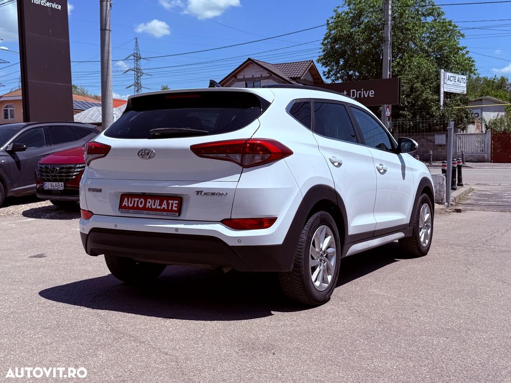 Hyundai Tucson blue 1.7 CRDi 2WD DCT Premium - 9
